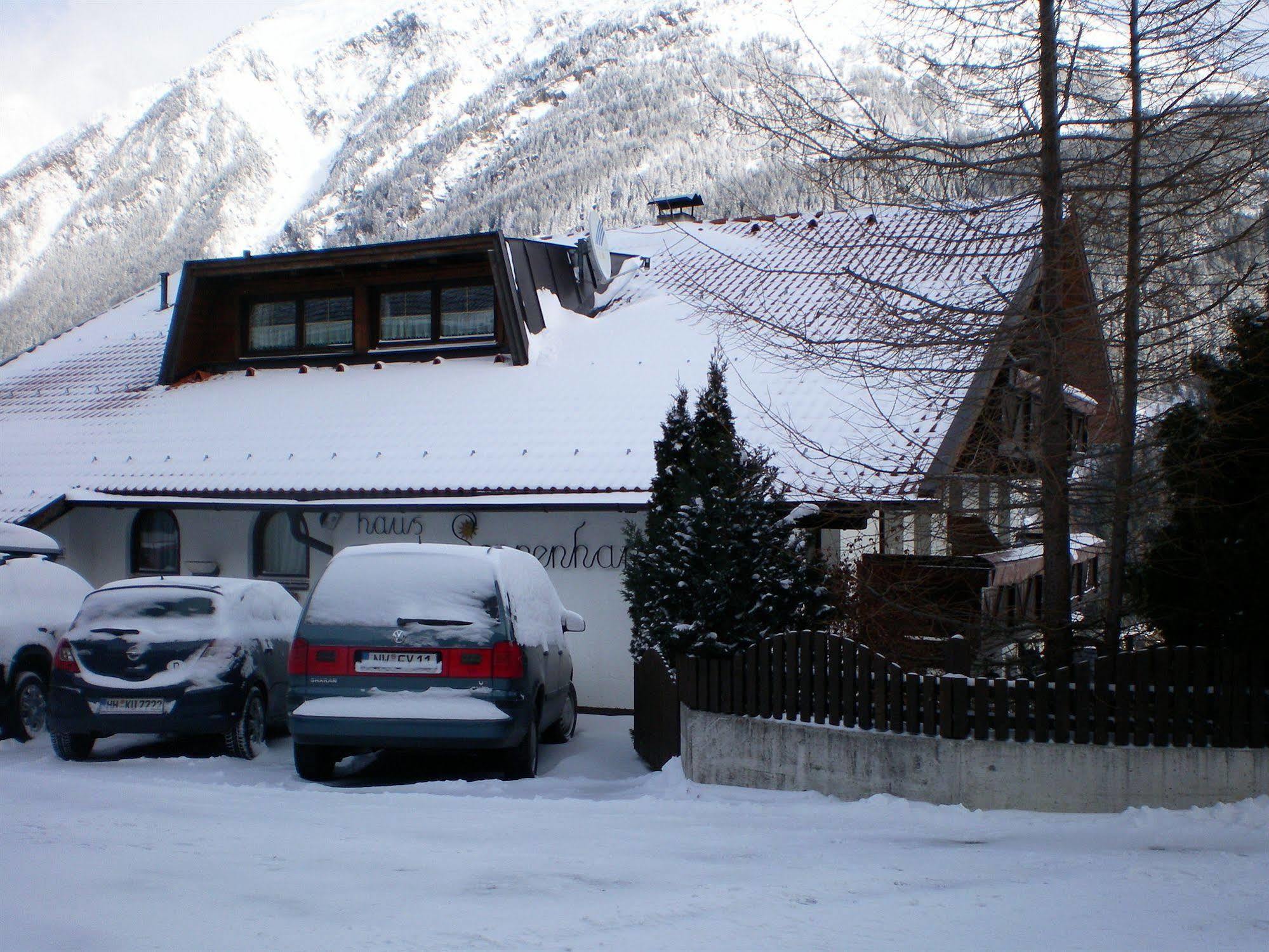 Haus Sonnenhang Hotel Solden Exterior photo